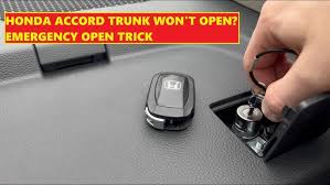 How to Open a Honda Accord from Outside Without a Key